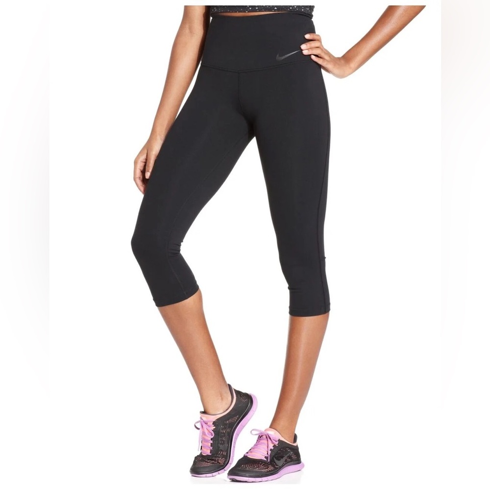 Women's Black Sculpt Dri-Fit Capri Leggings